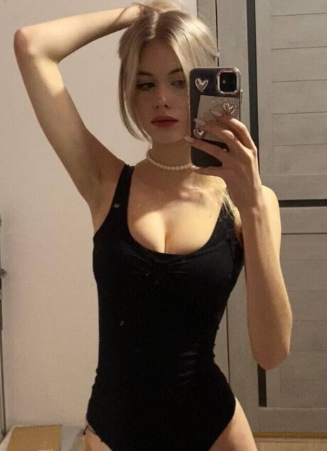 hefxtom model nudes photos