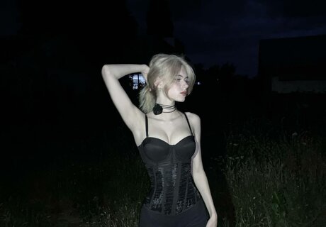 hefxtom hd model photo