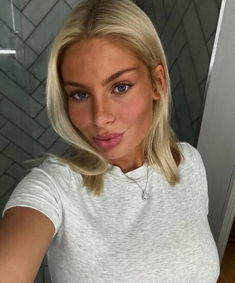 mollymercedes pornstar sex pictures