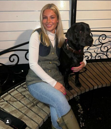 mollymercedes star hd image