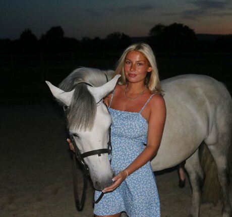 mollymercedes star high quality pictures