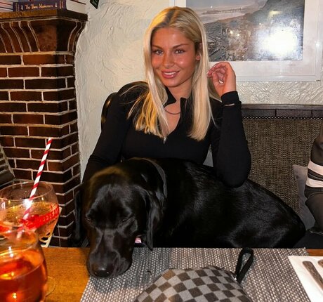 mollymercedes hot pornstar pics