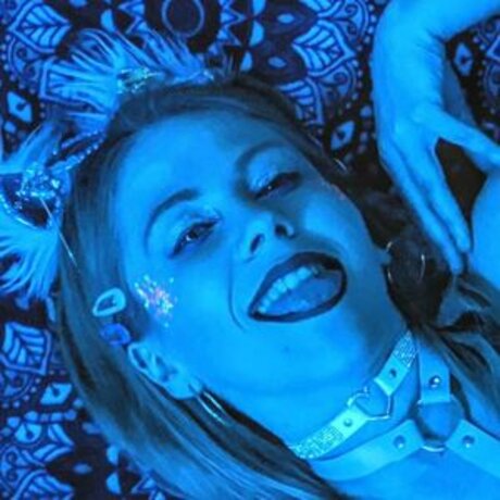 Duhnayyylee star naked archive