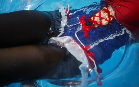 Kogane Akino model pretty photo