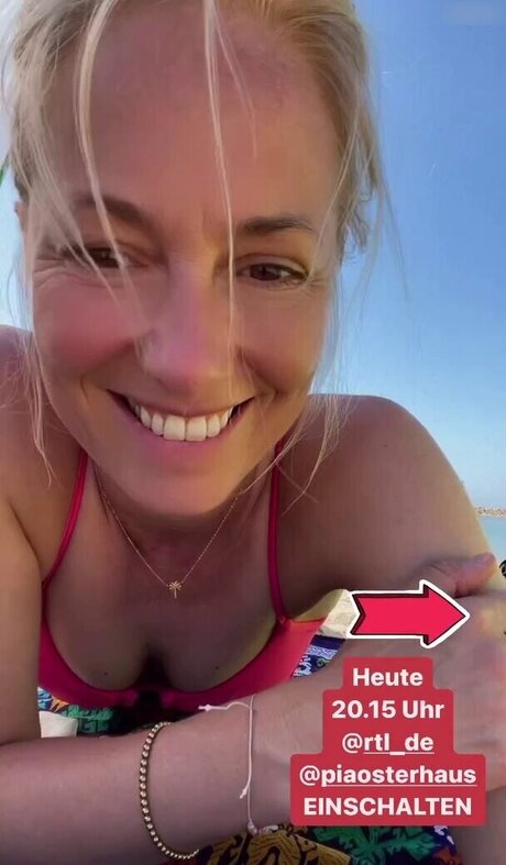 Angela Finger Erben star beautiful pic