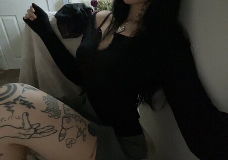 Laurinchhhe nudes actress image