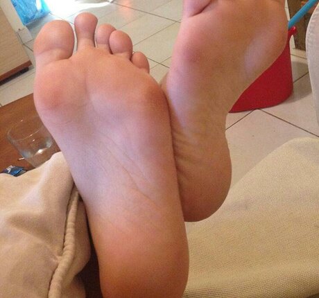 Ellie Balta star top galleries