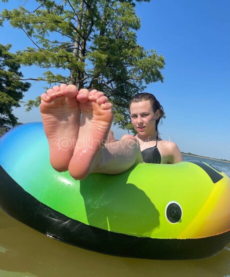 Jade Harmony nude model image