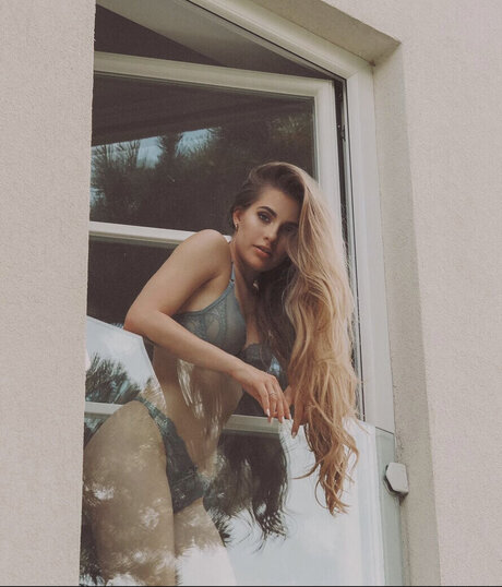 Lisa Marie Schiffner model hot images