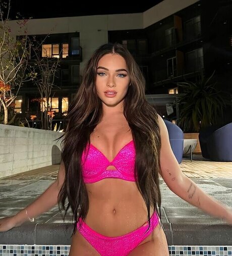 Michelle Kennelly model exclusive galleries