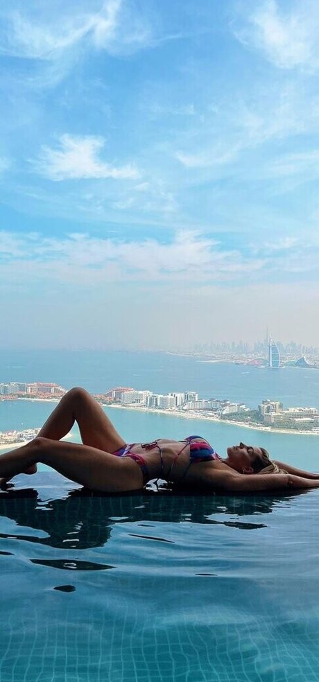 Sarah Harrison pornstar exclusive pic