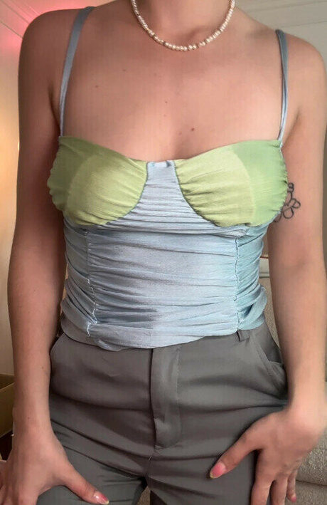 Camille LV sexy star img