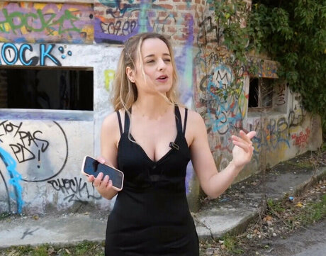 Camille LV beautiful model img