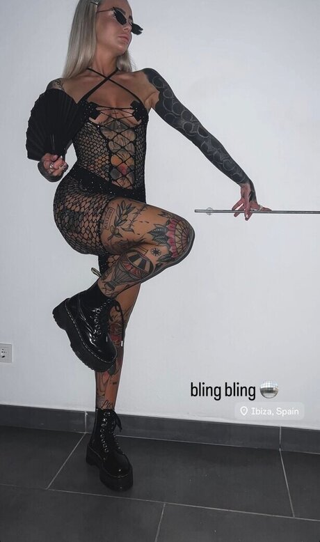 Carina mthrfckr star perfect photo