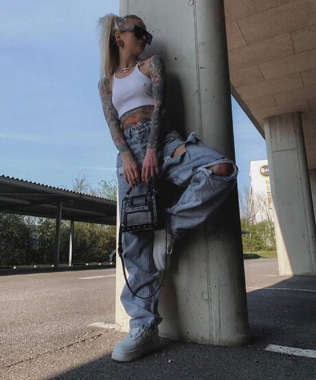 Carina mthrfckr star beautiful img