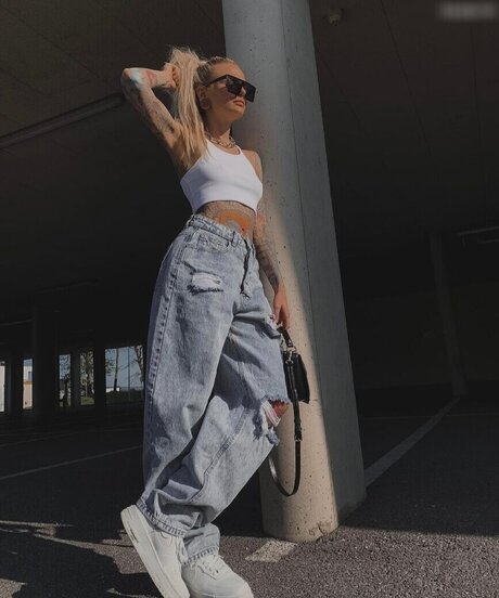 Carina mthrfckr beautiful model pic