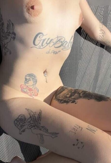 Whylellox nudes model photos