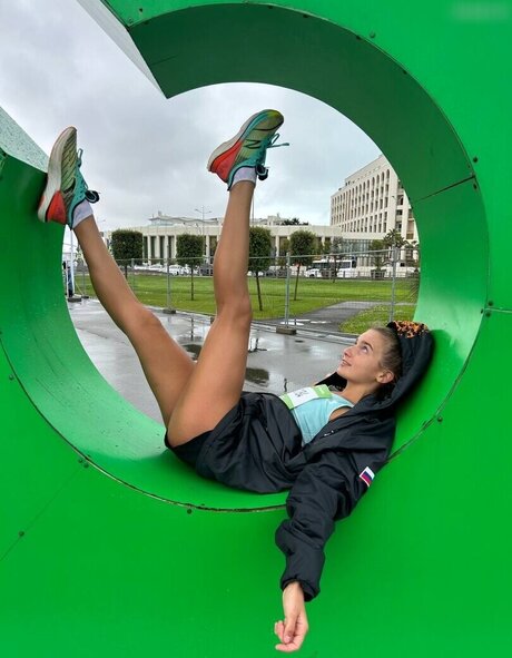 latina milf onlyfans erotic pic