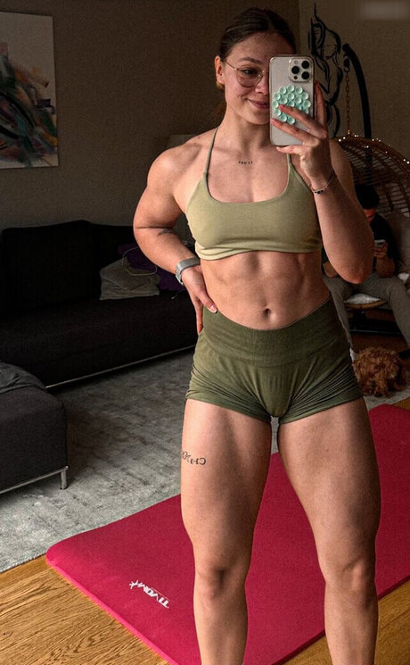 trainingfabi hot actress image