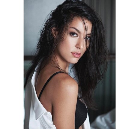 Rebecca Mir pornstar art archive