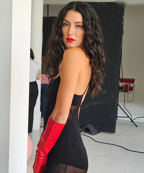 Rebecca Mir nude pornstar picture