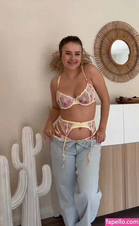 skinny babe onlyfans art nude galleries