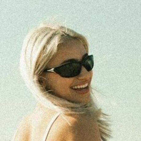 Thelatgirl porn actress pics