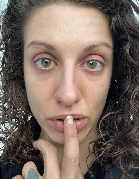 Victoria Liro model pornographic pic