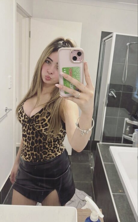 Jxzmine11 pornstar adult picture