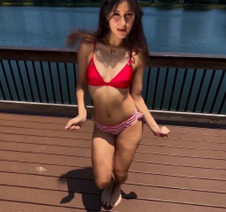 Angelic Roxy sexy star img