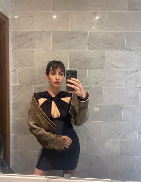 Anna Khachiyan star naked photos