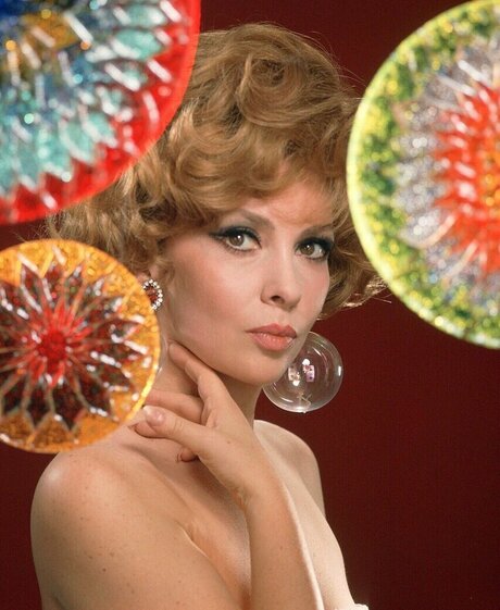 Vintage Sexy Celebs naked actress picture