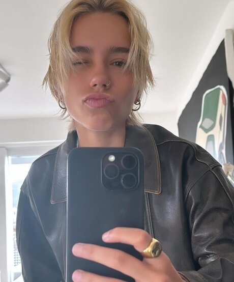 Lisa und Lena art model archive