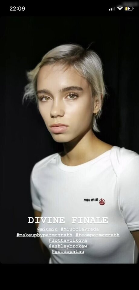 Lisa und Lena porn star photo