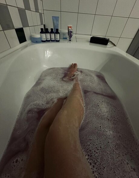 Enina24 star free pic