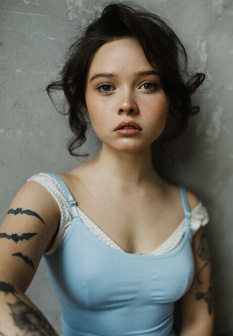 Enina24 perfect actress pics