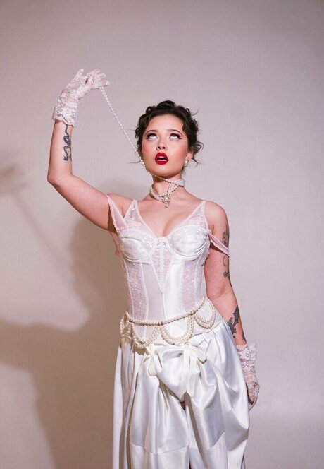 Enina24 hot model pics