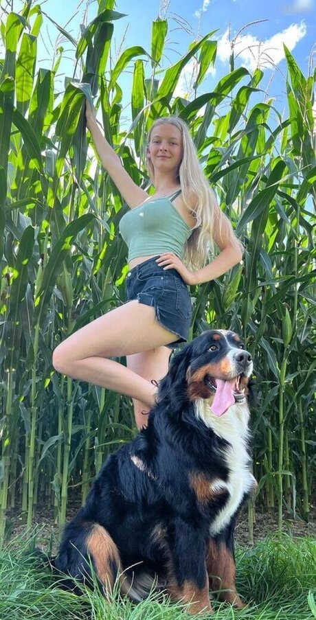 Paulas Landleben model hot photos