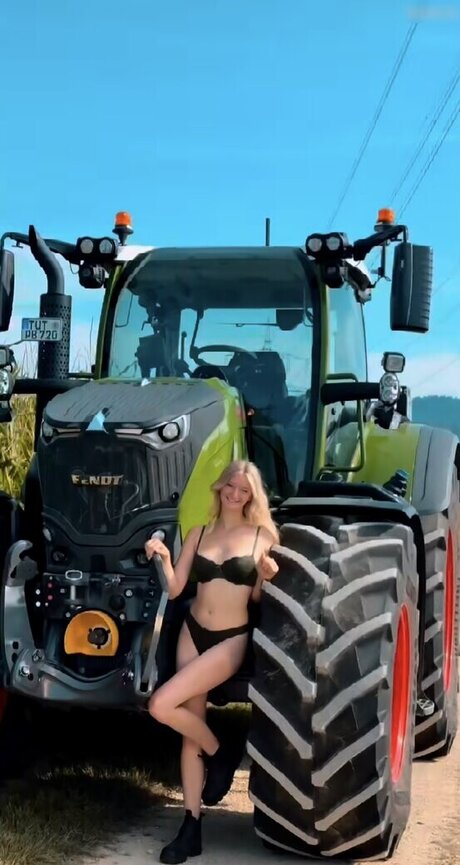 Paulas Landleben adult actress img