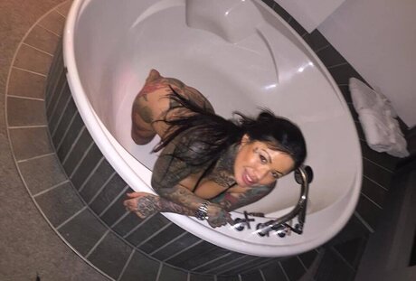 Catherine Teufelsweib nude star archive