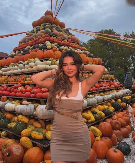 Silan H seyinoglu hd actress pics