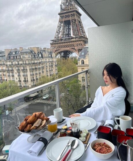 big tits mom onlyfans free porn picture