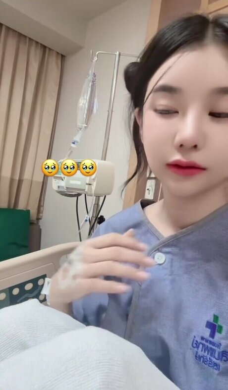 tiktok stars onlyfans free nude images