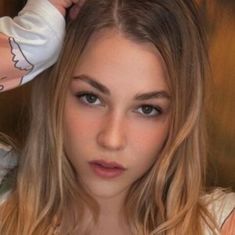 Emmadizzy Emma arty naked actress pictures