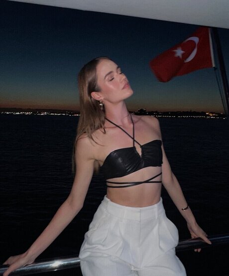 mature slut onlyfans free nude photo