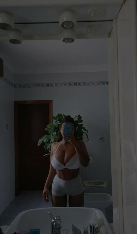 Mery Gatti model naked photos