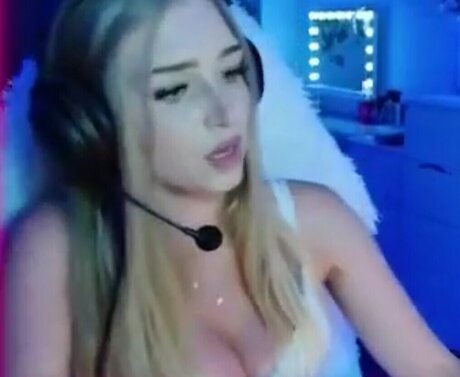 Nadjana naked star photos