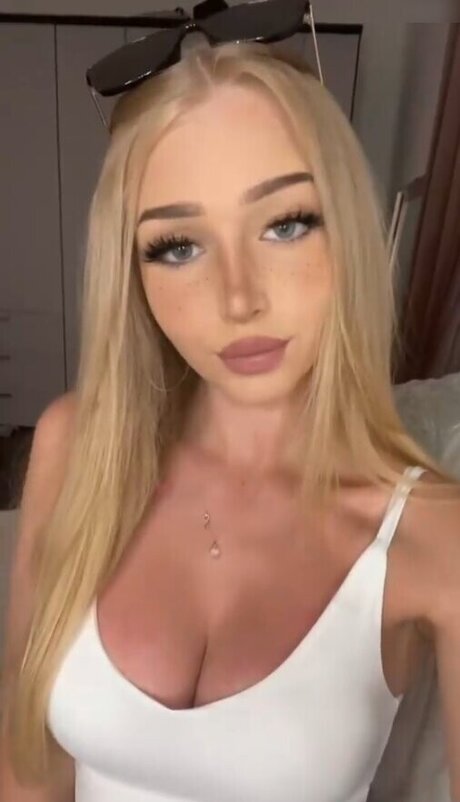 Nadjana model high quality picture