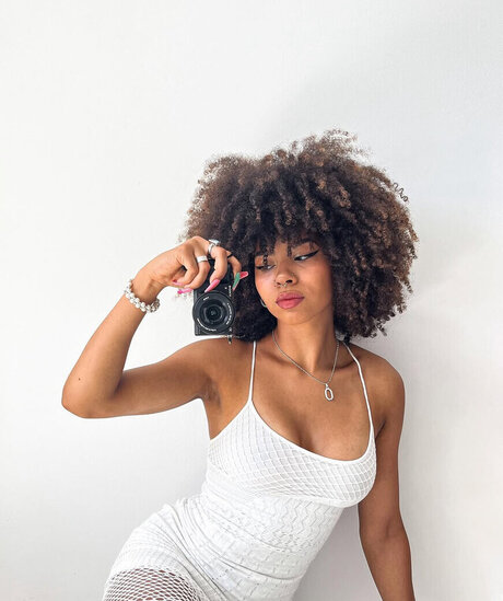 Shania Kraemer naked actress archive