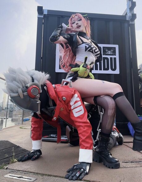 riri thisway free actress picture